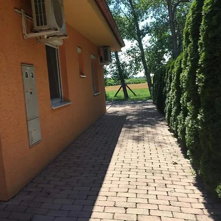 Gracia Apartment